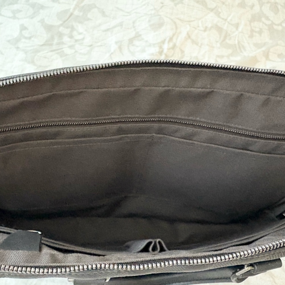 Louis Vuitton Black Infini Leather Briefcase - Picture 7 of 16
